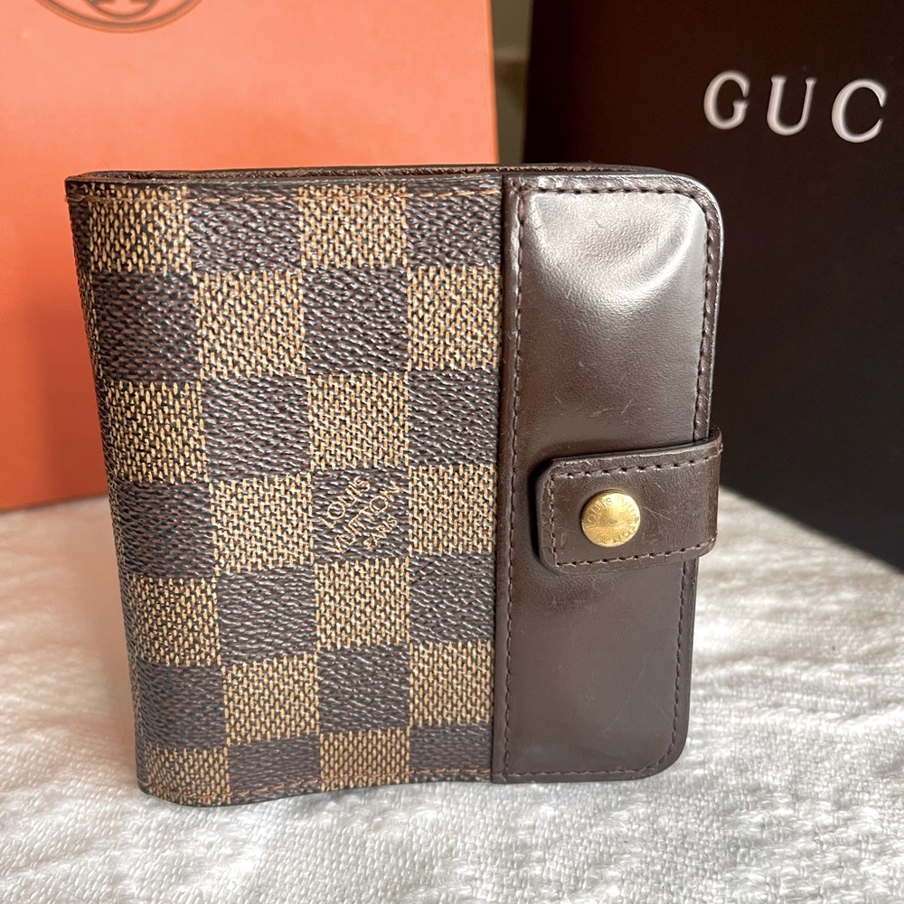Louis Vuitton Damier Ebene compact zippy wallet